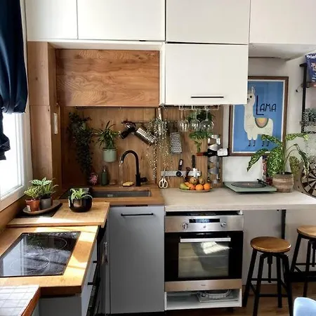 Apartment Studio Au Calme, Tout Proche De Paris *